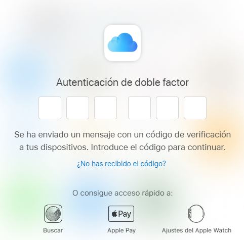 Página de autenticación de dos pasos de iCloud, el cual le está pidiendo a un usuario una clave de seis dígitos, la cual fue enviada a sus dispositivos de Apple.